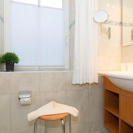 Duenenschloss Duenenschloss 1-03 *